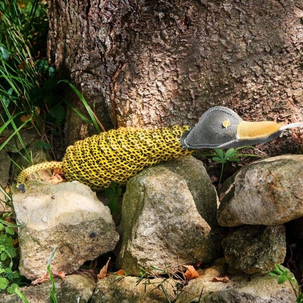 green and wilds delilah the duck hundleksak glada hundar